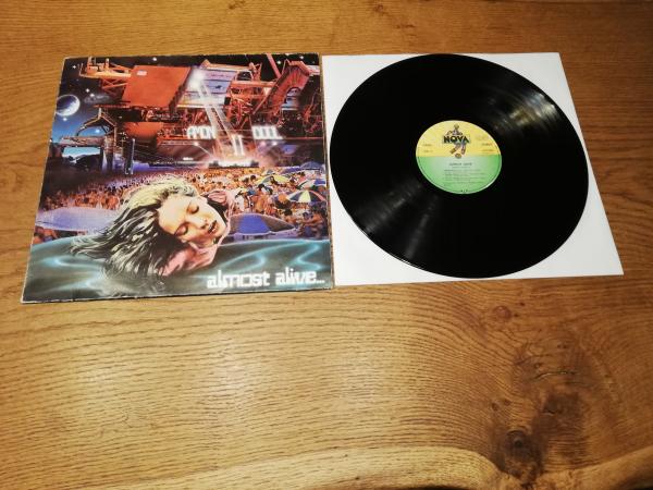 Amon Düül II Almost Alive 1977 Nova-Records 6.23305 Deutsche Pressung VG+/VG+